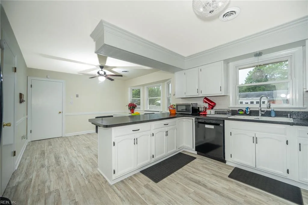 1365 Independence BLVD, VIRGINIABEACH VA 23455 thumb 12