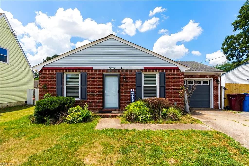 1737 Sparrow RD, CHESAPEAKE VA 23320 - Main photo