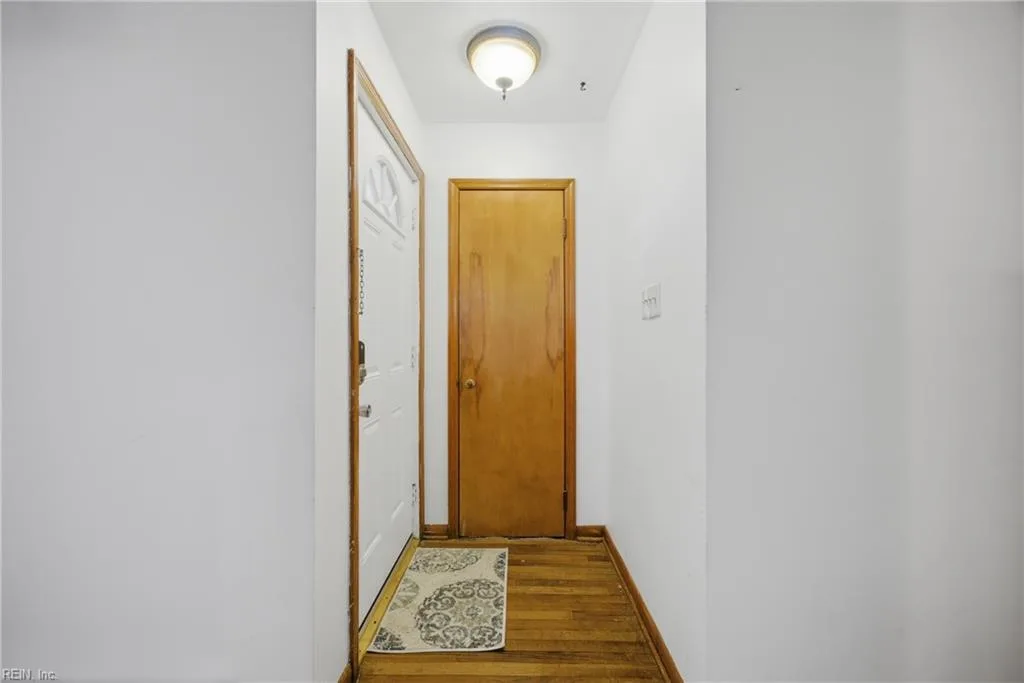616 Powhatan PW, HAMPTON VA 23661 thumb 8