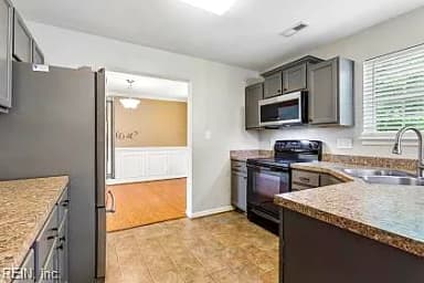 835 Burton ST, HAMPTON VA 23666 thumb 7