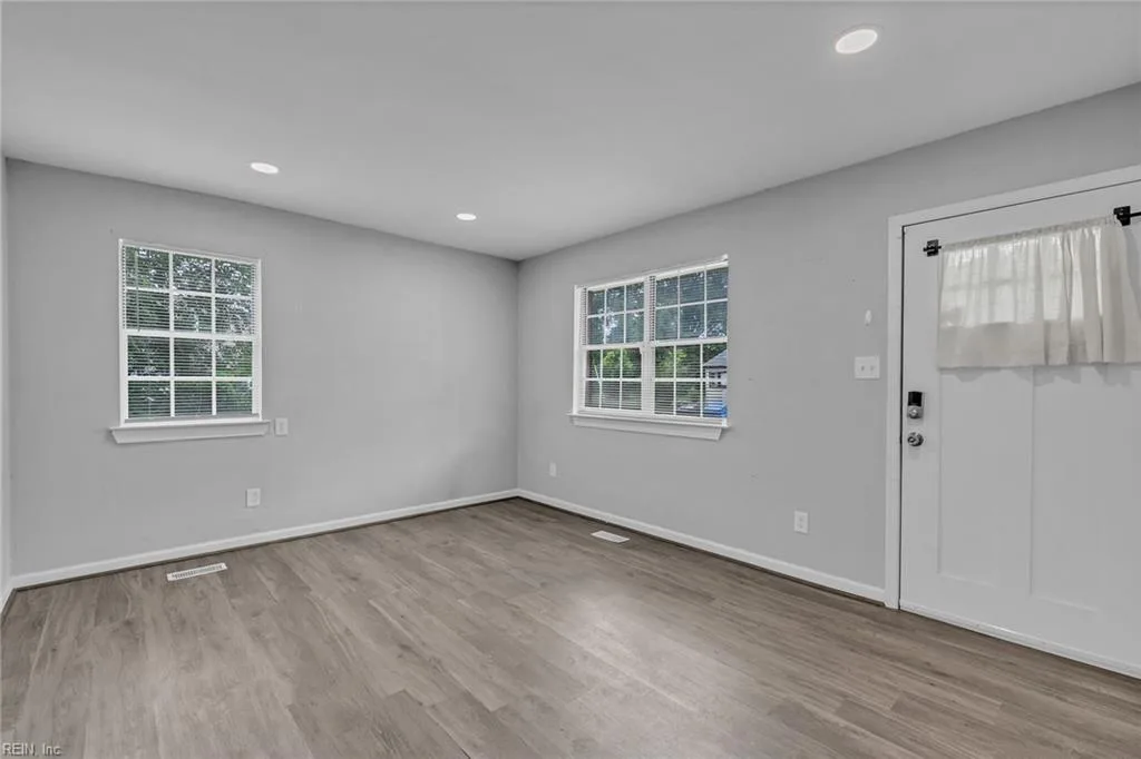 1424 Martin AVE, CHESAPEAKE VA 23324 thumb 6
