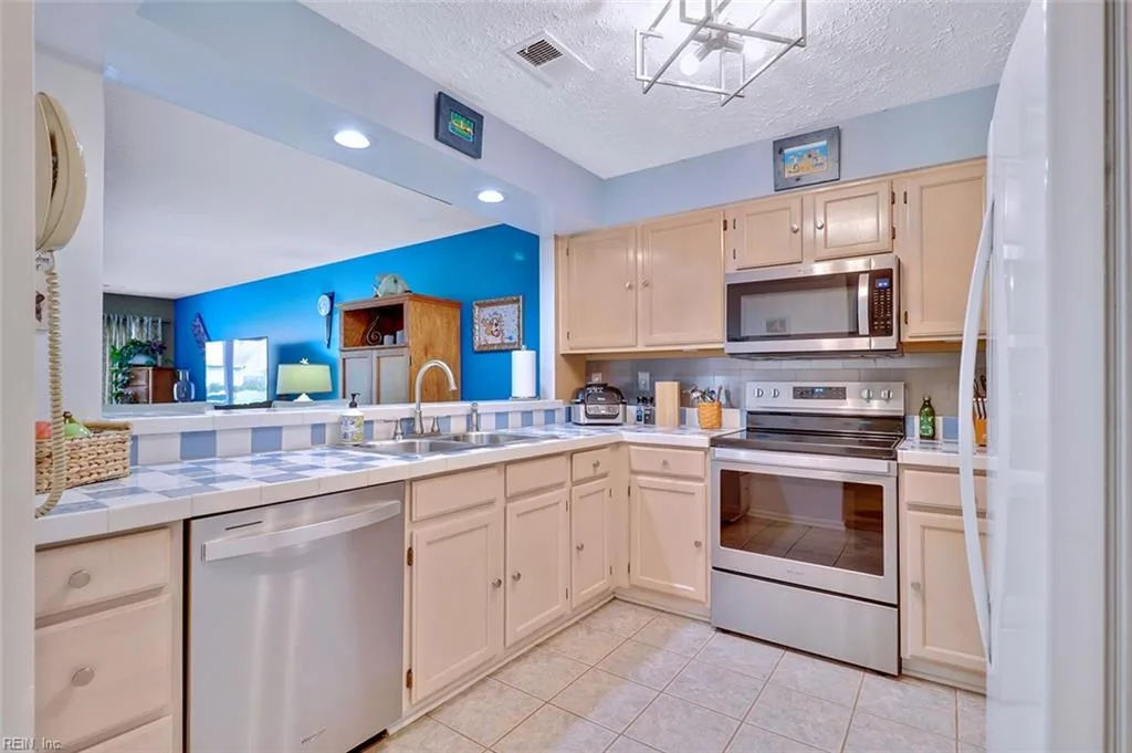 1304 Sand Bunker ARCH #A, CHESAPEAKE VA 23320 thumb 8