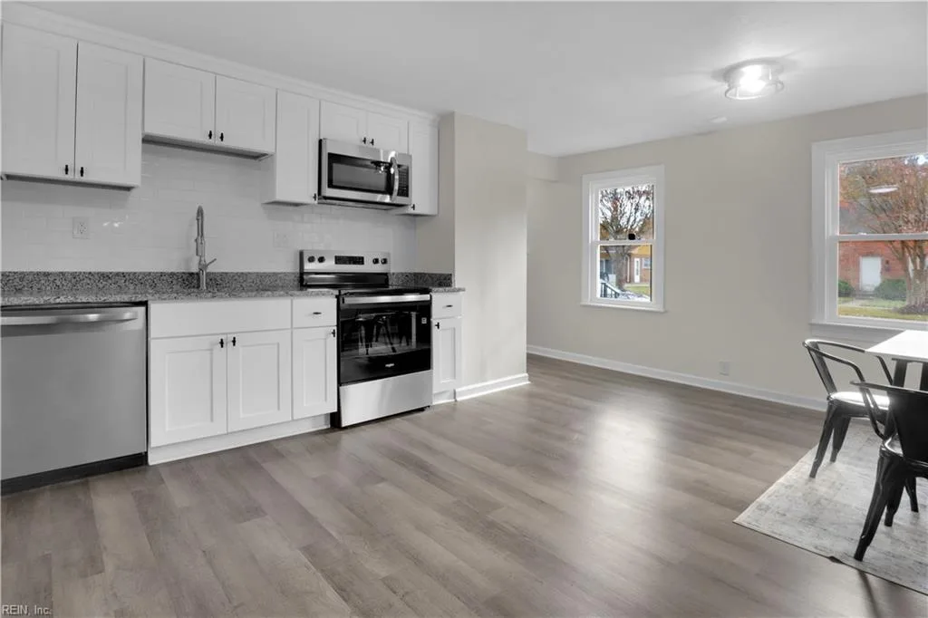 7 E Lewis RD, HAMPTON VA 23666 thumb 6
