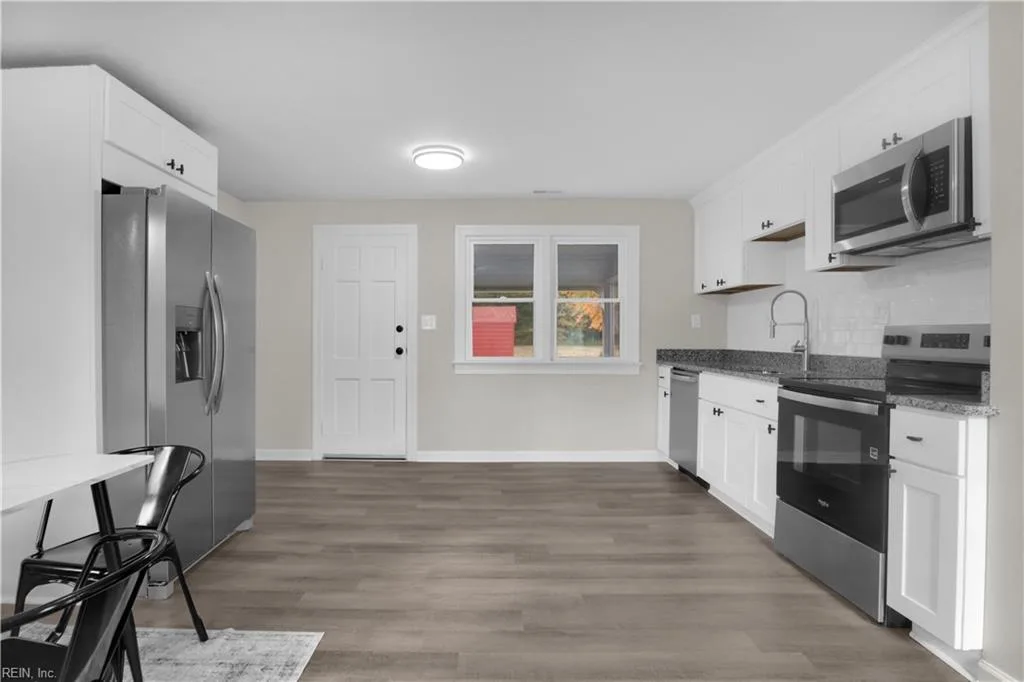 7 E Lewis RD, HAMPTON VA 23666 thumb 8