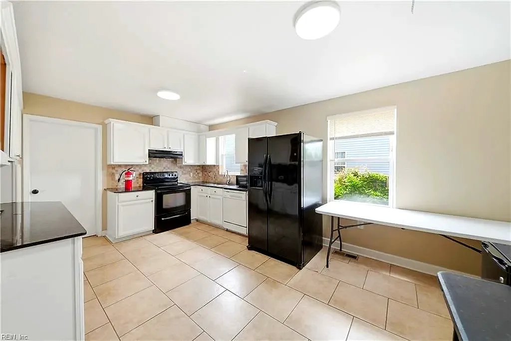 6113 Pamlico CIR, NORFOLK VA 23513 thumb 7