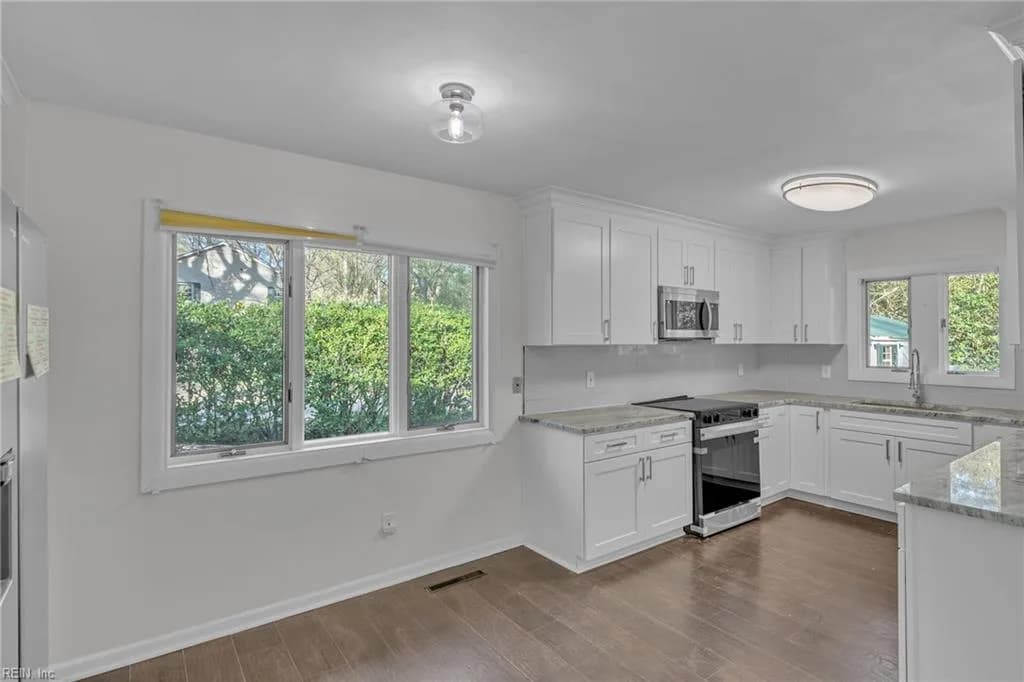 237 James River DR, NEWPORTNEWS VA 23601 thumb 8