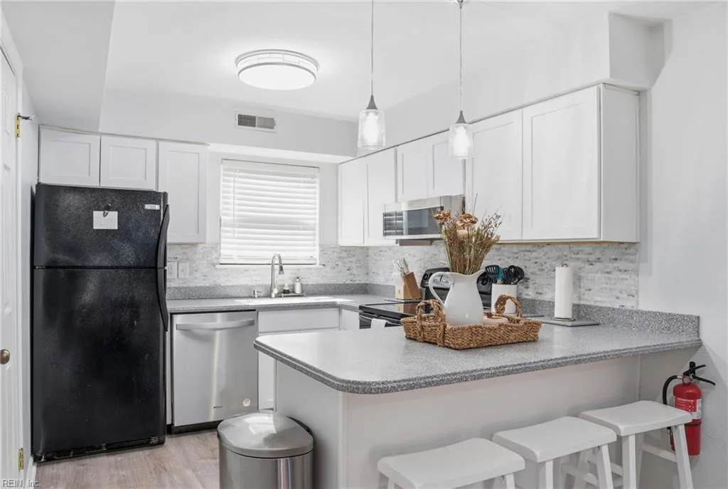 9601 9th View ST #102, NORFOLK VA 23503 thumb 10