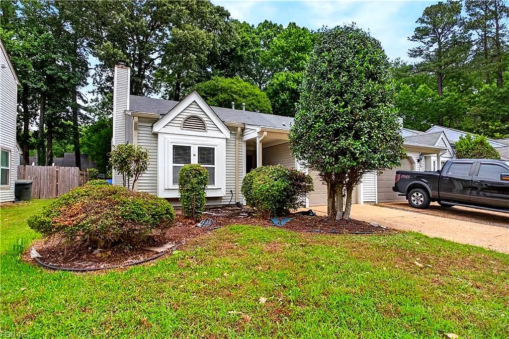 227 Ashridge LN, NEWPORT NEWS VA 23602 - Main photo