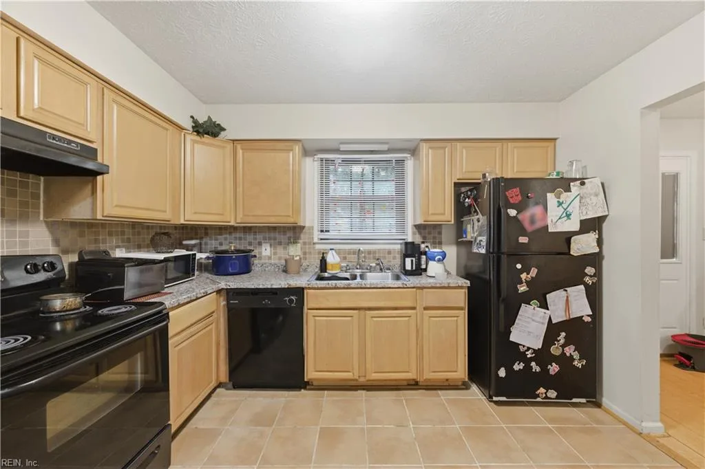 340 Witness LN #B, NEWPORT NEWS VA 23608 thumb 8