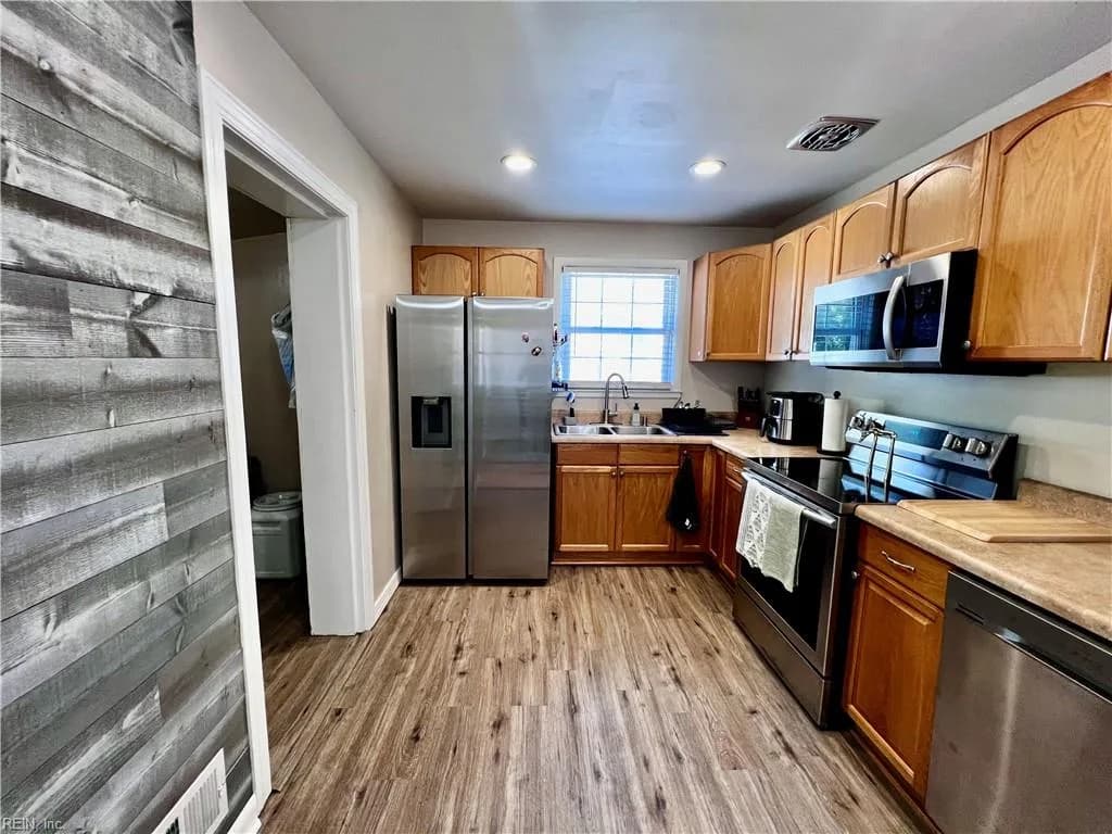 1114 Woodland Terrace DR, CHESAPEAKE VA 23323 thumb 8
