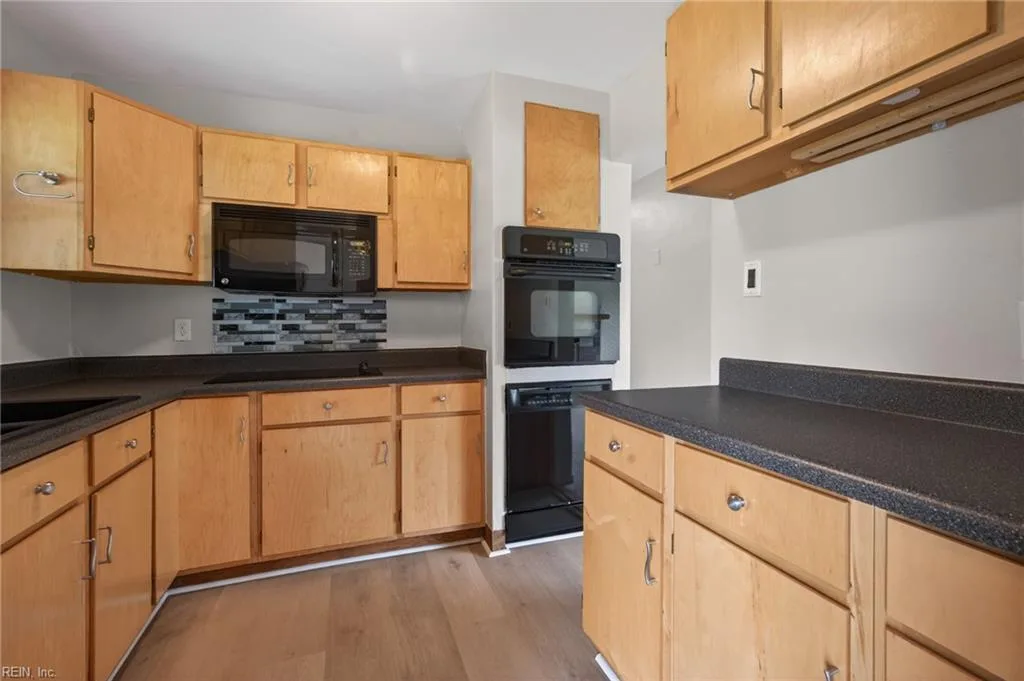 313 Sparrow RD, CHESAPEAKE VA 23325 thumb 8
