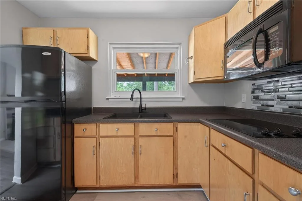 313 Sparrow RD, CHESAPEAKE VA 23325 thumb 9