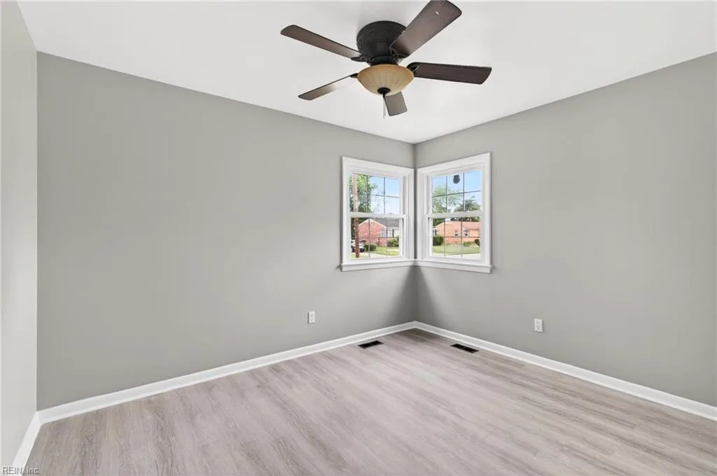 710 S Fallon CT, HAMPTON VA 23661 thumb 7