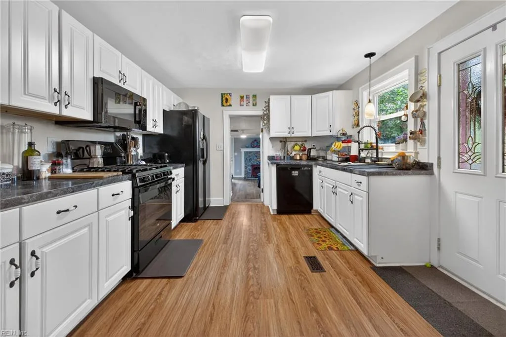 1137 Inland RD, CHESAPEAKE VA 23322 thumb 7