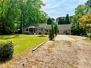 201 Frank DR, CHESAPEAKE VA 23322 - Photo 2