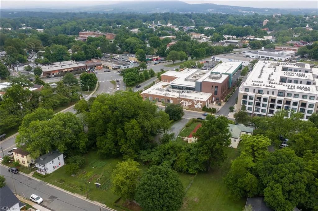 414 10 1/2 ST NW, CHARLOTTESVILLE VA 22903 thumb 11