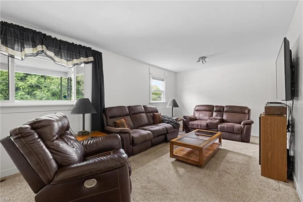 224 Chamberlin AVE W, HAMPTON VA 23663 thumb 6