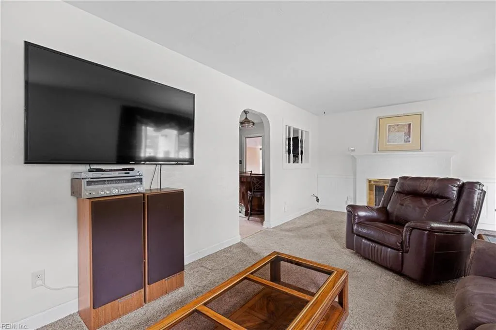 224 Chamberlin AVE W, HAMPTON VA 23663 thumb 8