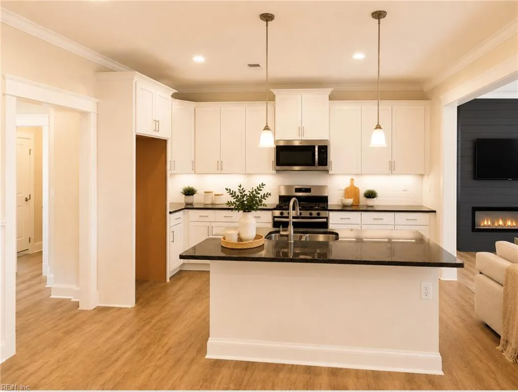 3127 E Ocean View AVE, NORFOLK VA 23518 - Photo 3