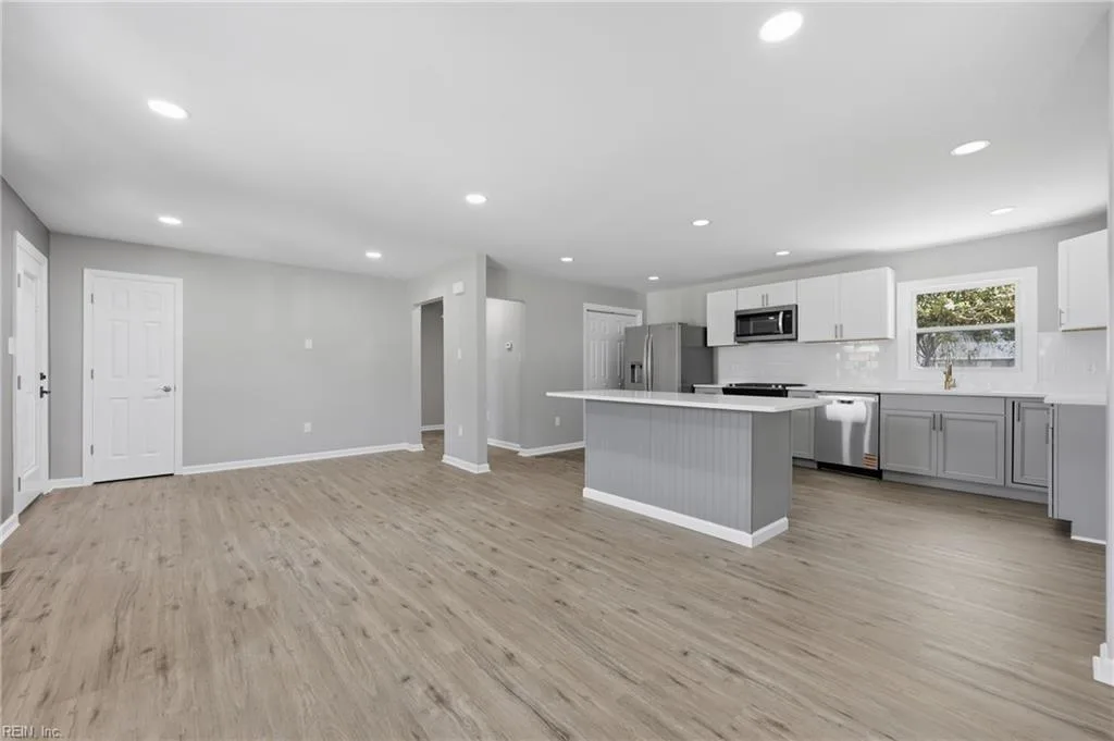 3 Beechwood RD, HAMPTON VA 23666 thumb 11