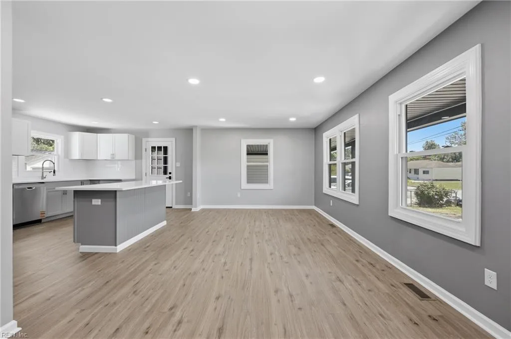 3 Beechwood RD, HAMPTON VA 23666 thumb 8