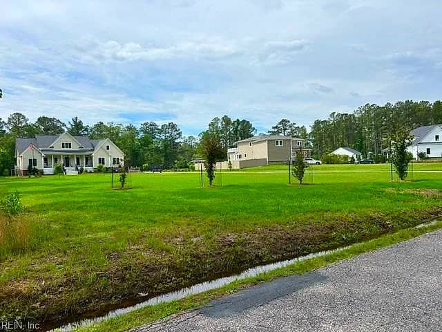713 Ship Point RD, YORKTOWN VA 23692 - Photo 4