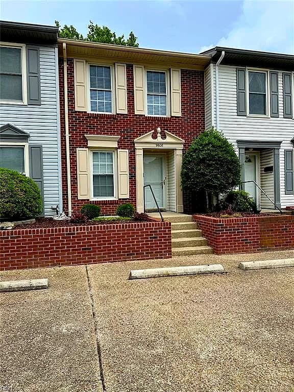 9606 Mason Creek RD, NORFOLK VA 23503 - Main photo