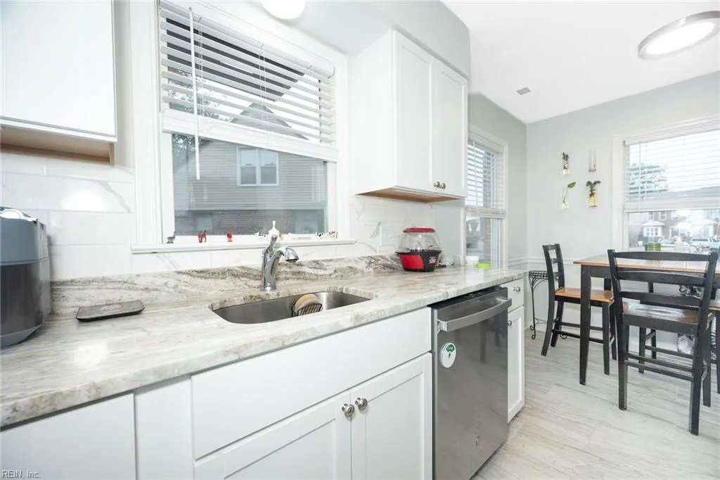 2312 Meadows LNDG, CHESAPEAKE VA 23321 thumb 12