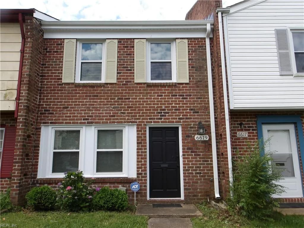 6619 N Stoney PT, NORFOLK VA 23502 - Main photo