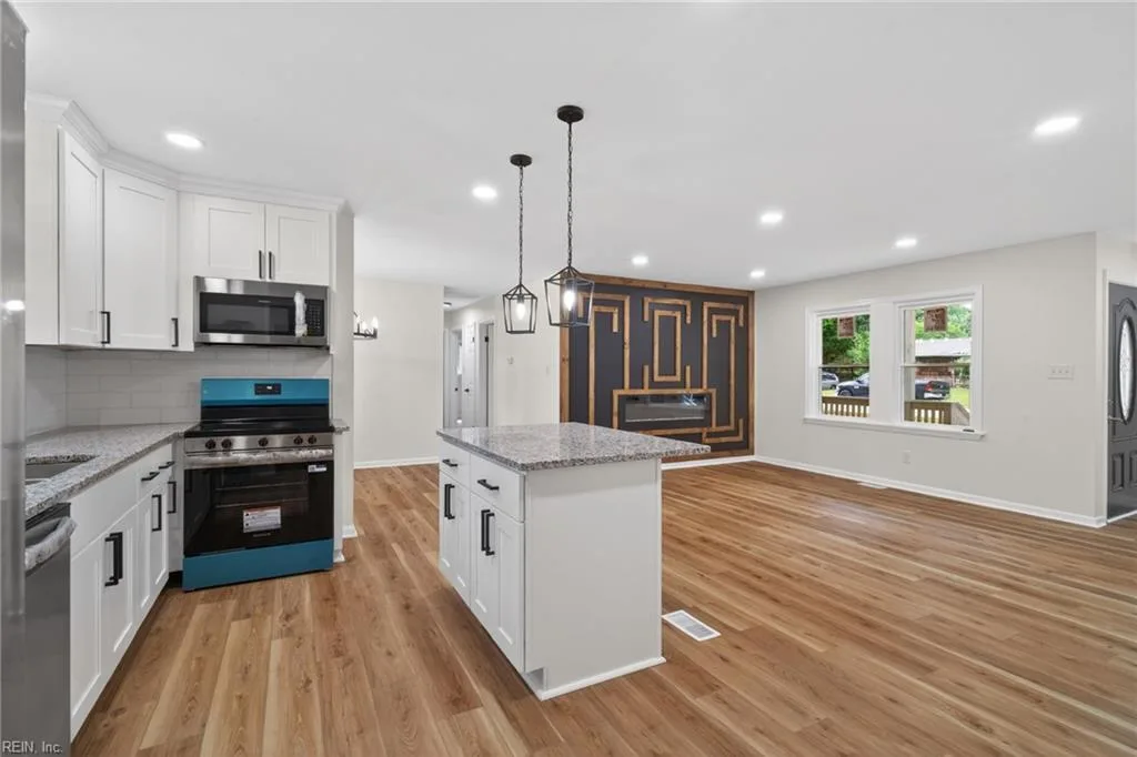109 Fischer DR, NEWPORT NEWS VA 23608 thumb 10