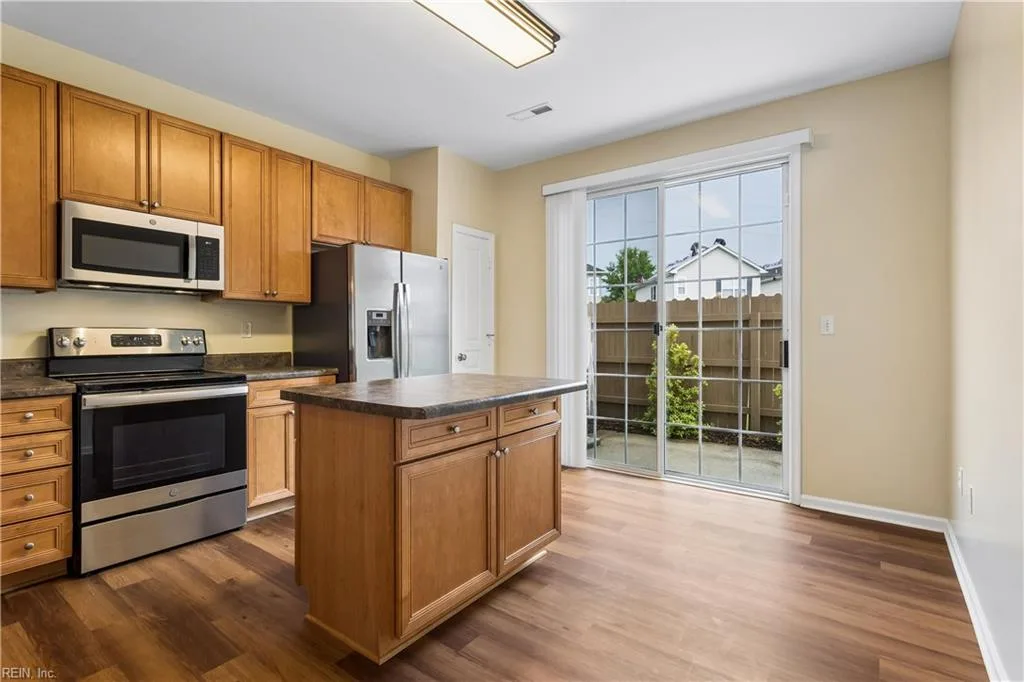 1517 Penton MEWS, CHESAPEAKE VA 23320 thumb 12