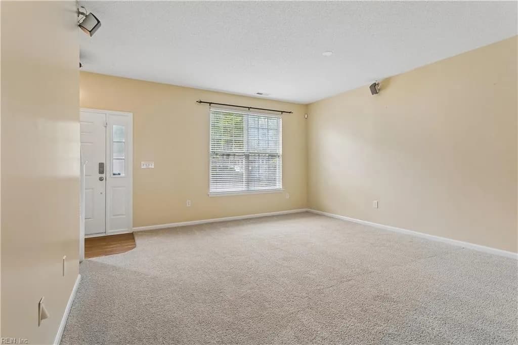 1517 Penton MEWS, CHESAPEAKE VA 23320 thumb 6