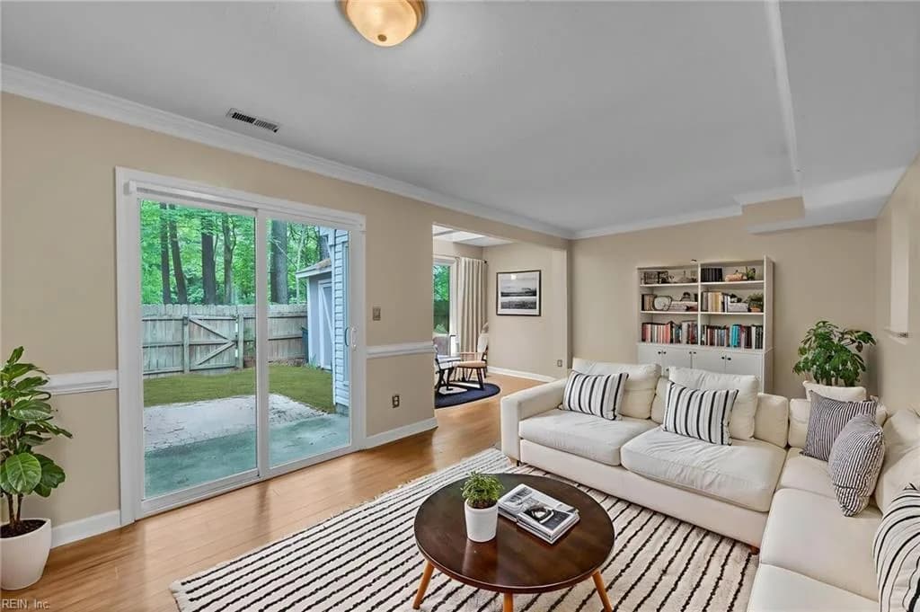 406 Derby RN, YORKTOWN VA 23693 thumb 9