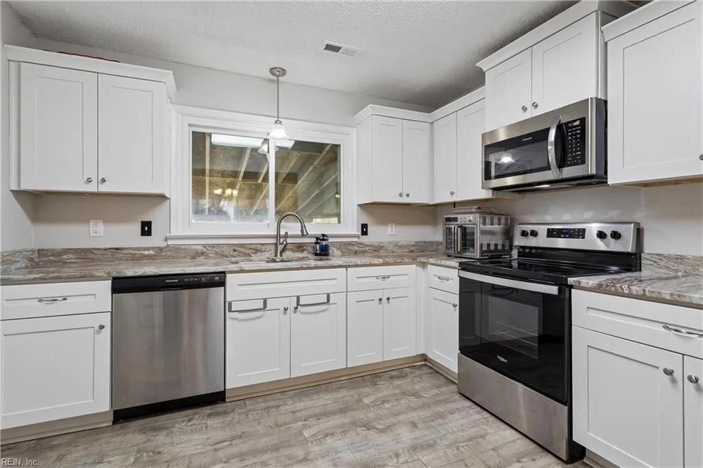 588 Windjammer CRES, NEWPORT NEWS VA 23602 thumb 12