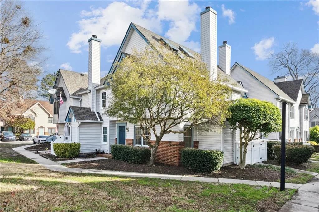 27 Tamarisk QUAY #F, HAMPTON VA 23666 - Photo 2