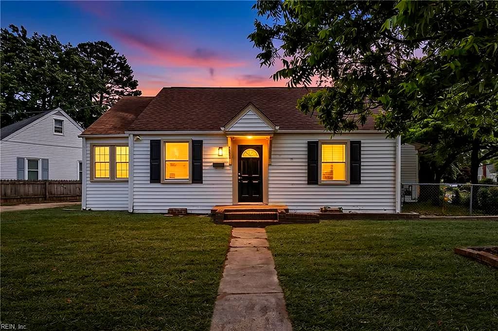 1201 Sunset DR, NORFOLK VA 23503 - Main photo