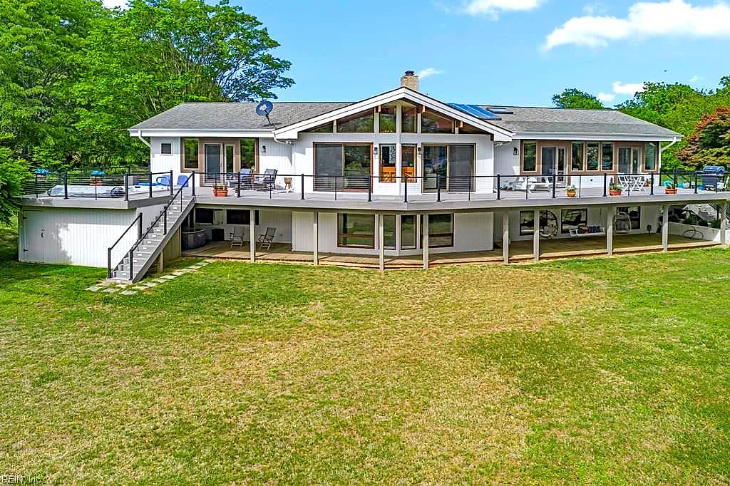6078 Harmantown RD, MACHIPONGO VA 23405 - Photo 2
