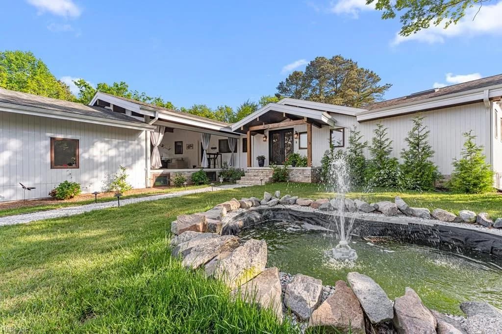 6078 Harmantown RD, MACHIPONGO VA 23405 thumb 8