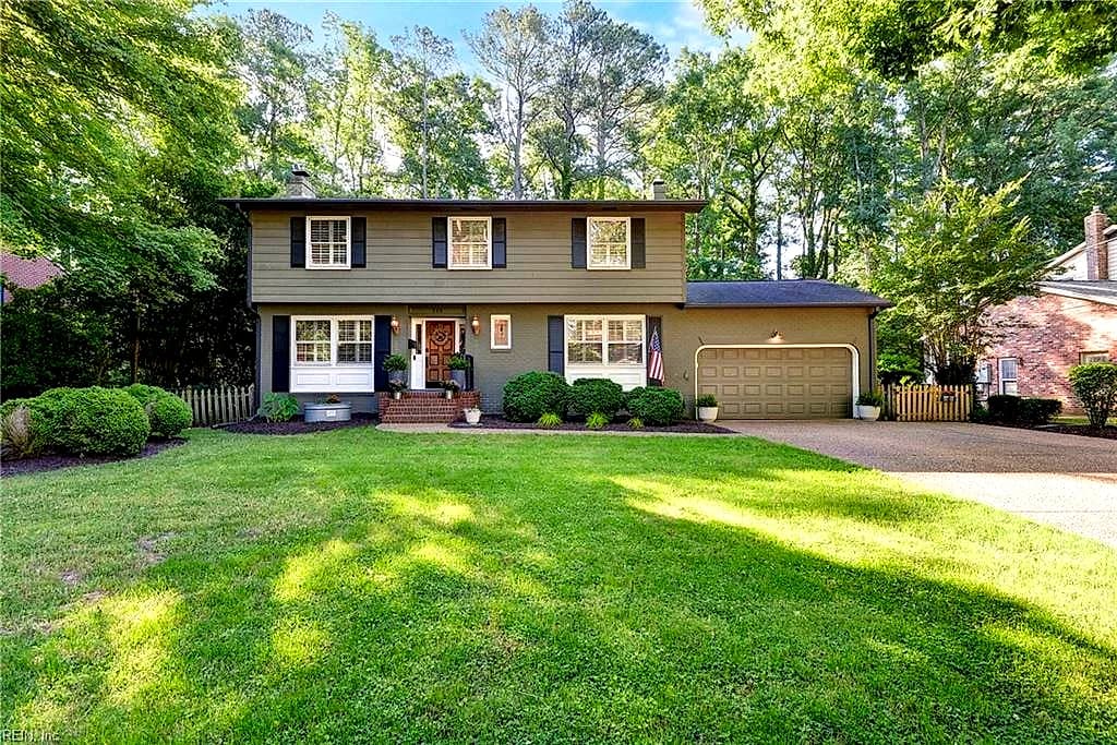 320 Parkway DR, NEWPORT NEWS VA 23606 - Main photo