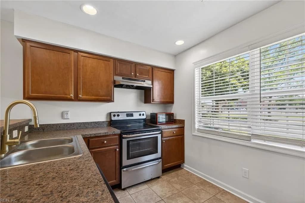 2404 Corprew AVE, NORFOLK VA 23504 thumb 7
