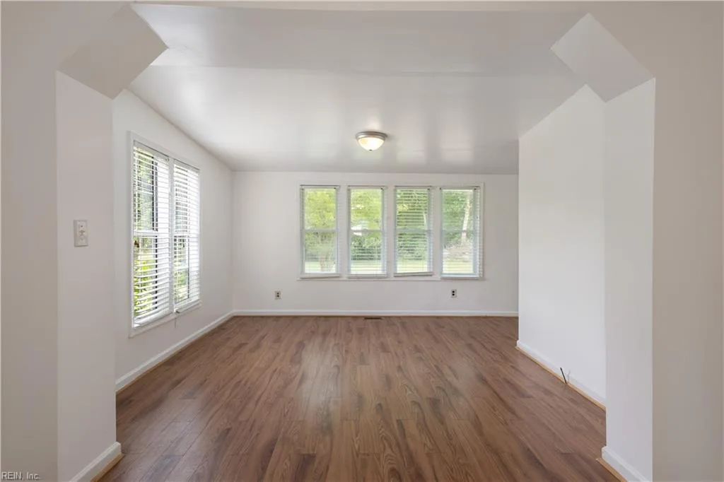 480 Richneck RD, NEWPORTNEWS VA 23608 thumb 8