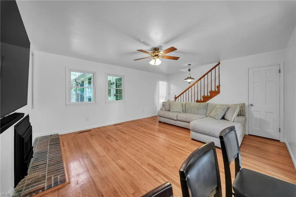 105 Cove Crescent NONE, YORKTOWN VA 23692 thumb 9