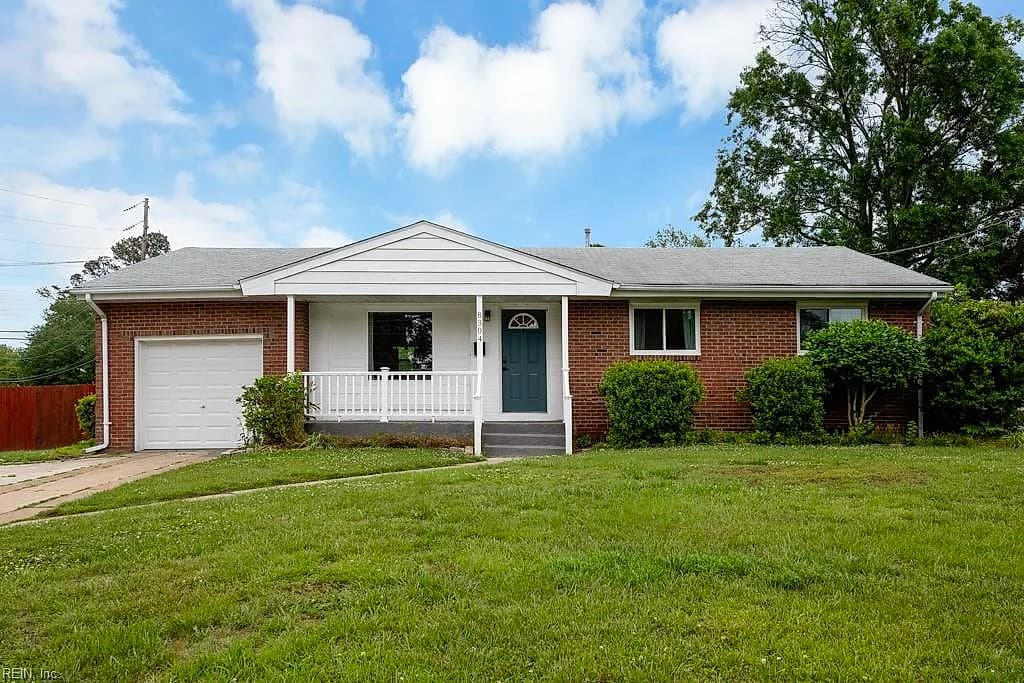 8304 Halprin DR, NORFOLK VA 23518 - Main photo