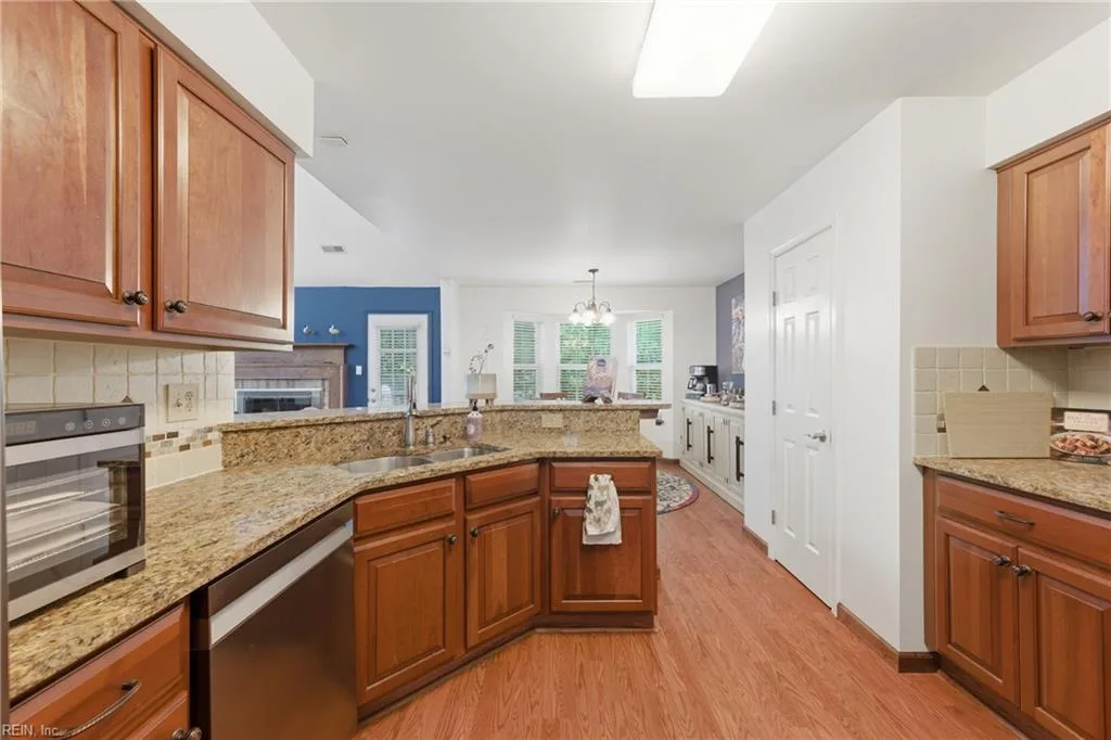 116 Lake Pointe DR, NEWPORT NEWS VA 23603 thumb 11