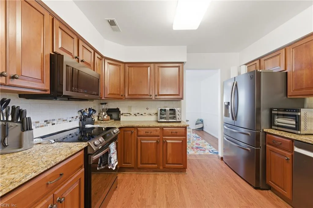 116 Lake Pointe DR, NEWPORT NEWS VA 23603 thumb 12