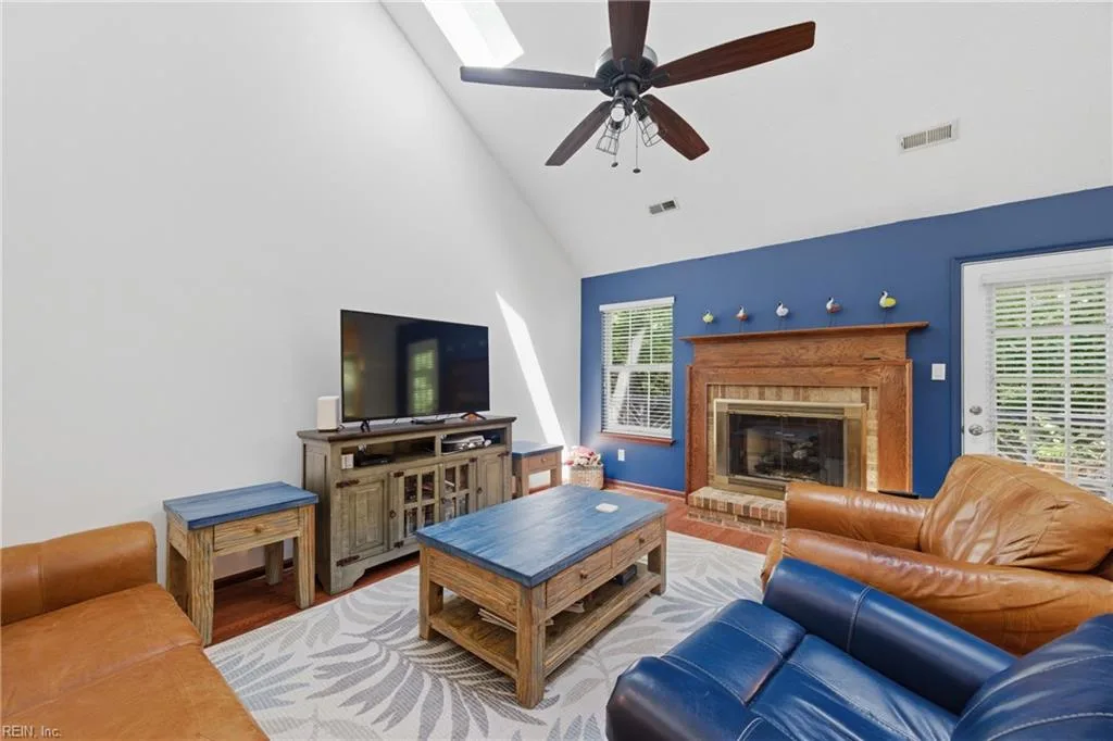116 Lake Pointe DR, NEWPORT NEWS VA 23603 - Photo 5