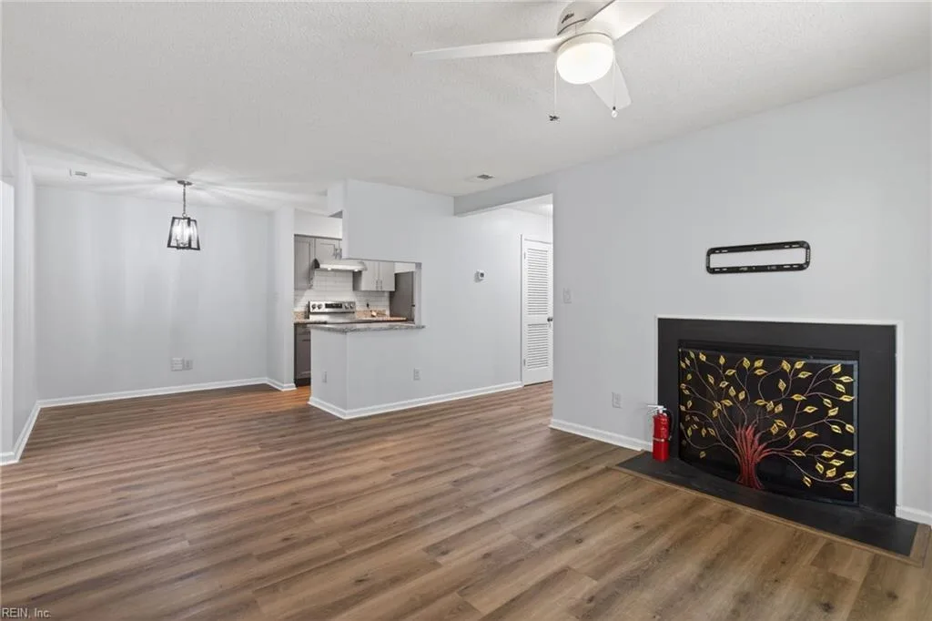 560 CANDLE LN #104, NEWPORT NEWS VA 23608 thumb 8