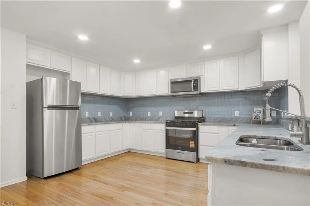 302 Lasalle AVE, HAMPTON VA 23661 thumb 6