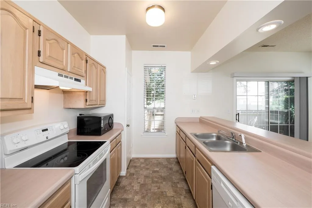 524 Furman CT, VIRGINIA BEACH VA 23462 thumb 11