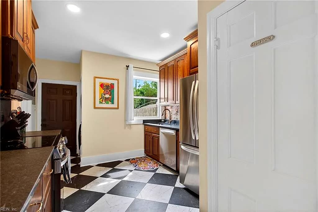 203 Hurley AVE, NEWPORT NEWS VA 23601 thumb 12